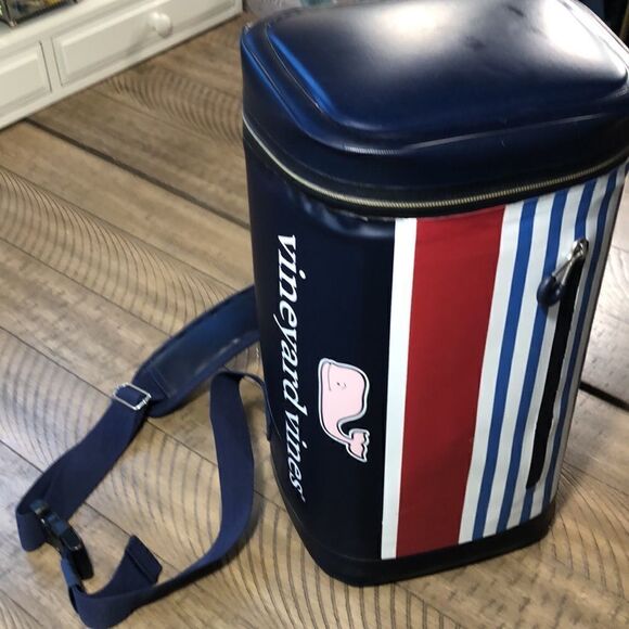Vineyard Vines 🐳 10 can Cooler Padded Adj. Shoulder Strap beach 🏖 it stay cool - Picture 5 of 17
